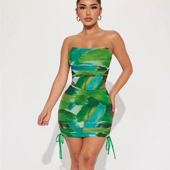 Fashion Nova - “No Small Talk Skirt Set, green combo” Size: Small - Picture 3 of 4